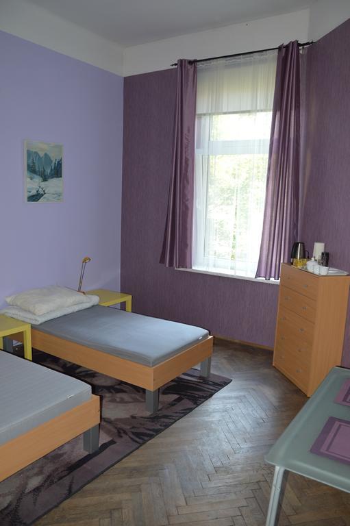 Old Walls Hostel Krakov Pokoj fotografie